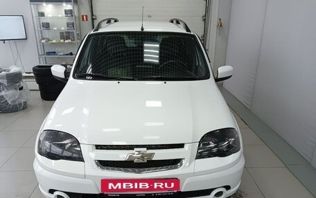 Chevrolet Niva I рестайлинг, 2019 год, 760 000 рублей, 2 фотография