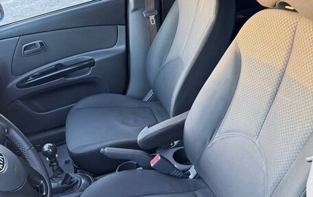 KIA Rio II, 2010 год, 690 000 рублей, 11 фотография