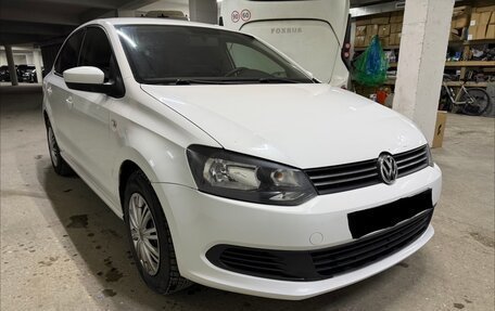 Volkswagen Polo VI (EU Market), 2014 год, 730 000 рублей, 1 фотография