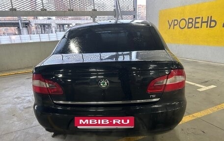 Skoda Superb III рестайлинг, 2011 год, 750 000 рублей, 2 фотография