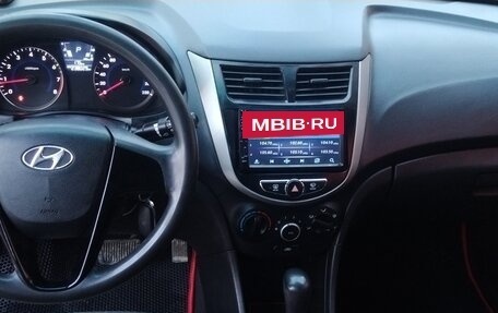 Hyundai Solaris II рестайлинг, 2011 год, 700 000 рублей, 7 фотография