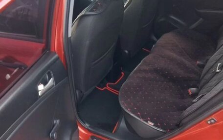 Hyundai Solaris II рестайлинг, 2011 год, 700 000 рублей, 17 фотография