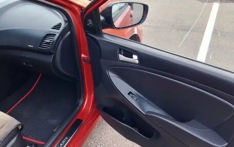 Hyundai Solaris II рестайлинг, 2011 год, 700 000 рублей, 16 фотография