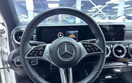 Mercedes-Benz A-Класс, 2022 год, 1 423 000 рублей, 13 фотография