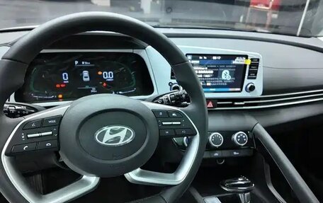 Hyundai Elantra, 2025 год, 2 120 000 рублей, 5 фотография