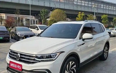 Volkswagen Tiguan II, 2022 год, 2 132 555 рублей, 1 фотография