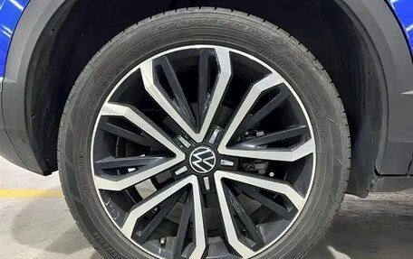Volkswagen T-Roc I, 2022 год, 2 280 000 рублей, 10 фотография