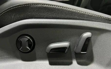 Volkswagen T-Roc I, 2022 год, 2 280 000 рублей, 11 фотография