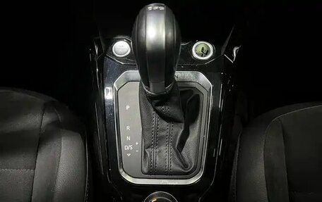 Volkswagen T-Roc I, 2022 год, 2 280 000 рублей, 15 фотография