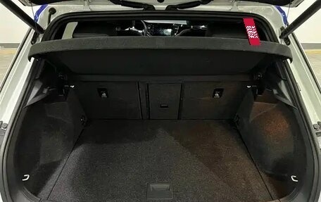 Volkswagen T-Roc I, 2022 год, 2 280 000 рублей, 17 фотография