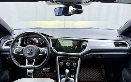 Volkswagen T-Roc I, 2021 год, 1 740 000 рублей, 7 фотография