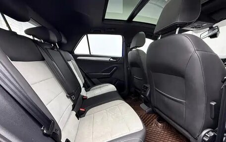 Volkswagen T-Roc I, 2021 год, 1 740 000 рублей, 11 фотография