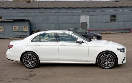 Mercedes-Benz E-Класс, 2021 год, 4 350 000 рублей, 4 фотография