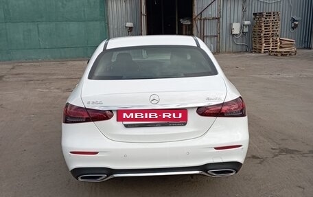 Mercedes-Benz E-Класс, 2021 год, 4 350 000 рублей, 6 фотография
