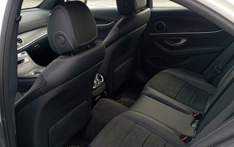 Mercedes-Benz E-Класс, 2021 год, 4 350 000 рублей, 13 фотография