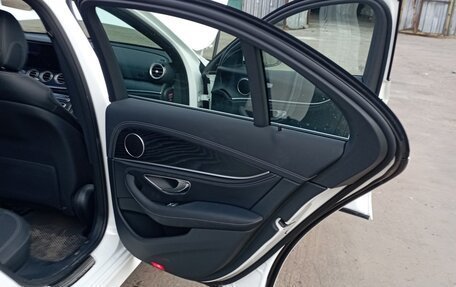 Mercedes-Benz E-Класс, 2021 год, 4 350 000 рублей, 16 фотография