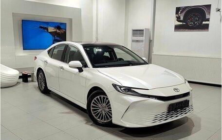 Toyota Camry, 2025 год, 4 900 000 рублей, 4 фотография