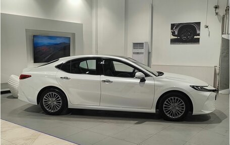 Toyota Camry, 2025 год, 4 900 000 рублей, 8 фотография