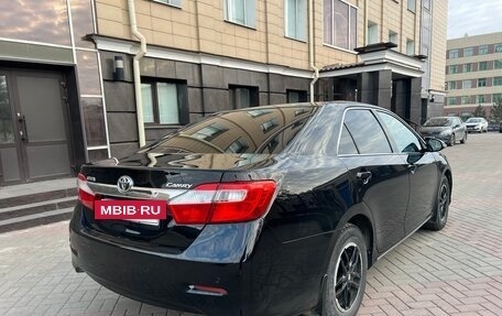 Toyota Camry, 2014 год, 1 380 000 рублей, 4 фотография