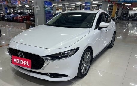 Mazda 3, 2021 год, 1 790 000 рублей, 2 фотография