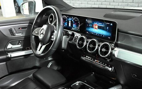 Mercedes-Benz GLB, 2020 год, 3 500 000 рублей, 14 фотография