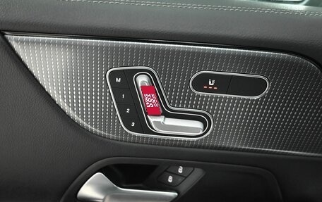 Mercedes-Benz GLB, 2020 год, 3 500 000 рублей, 13 фотография