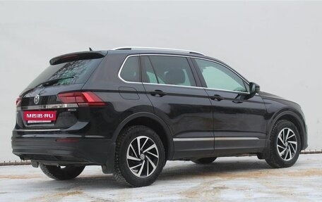 Volkswagen Tiguan II, 2018 год, 2 560 000 рублей, 5 фотография