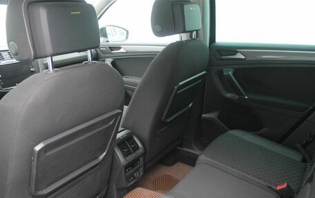 Volkswagen Tiguan II, 2018 год, 2 560 000 рублей, 18 фотография