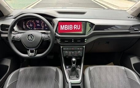 Volkswagen T-Cross I, 2022 год, 1 320 000 рублей, 10 фотография