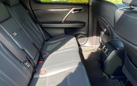Lexus RX IV рестайлинг, 2020 год, 5 600 000 рублей, 9 фотография