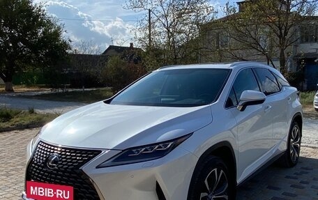 Lexus RX IV рестайлинг, 2020 год, 5 600 000 рублей, 3 фотография