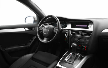 Audi A4, 2011 год, 1 390 000 рублей, 10 фотография