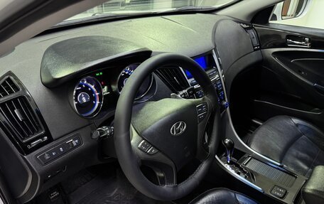 Hyundai Sonata VI, 2011 год, 920 000 рублей, 7 фотография