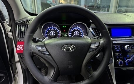 Hyundai Sonata VI, 2011 год, 920 000 рублей, 10 фотография