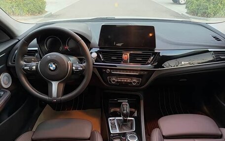 BMW 1 серия, 2022 год, 1 660 000 рублей, 10 фотография