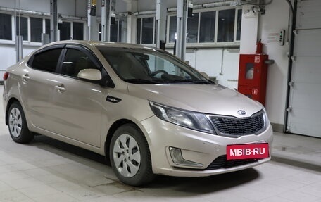 KIA Rio III рестайлинг, 2013 год, 629 990 рублей, 3 фотография