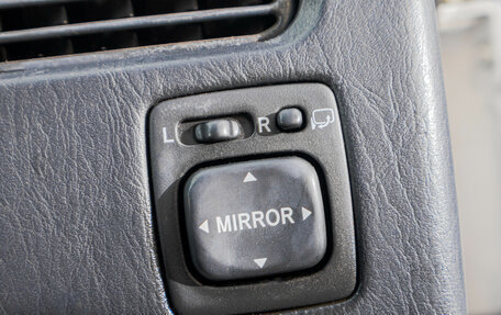 Toyota Raum I, 2001 год, 399 000 рублей, 10 фотография