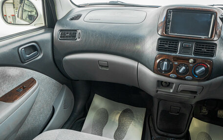 Toyota Raum I, 2001 год, 399 000 рублей, 15 фотография