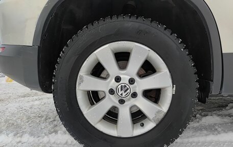 Volkswagen Tiguan I, 2011 год, 1 080 000 рублей, 22 фотография