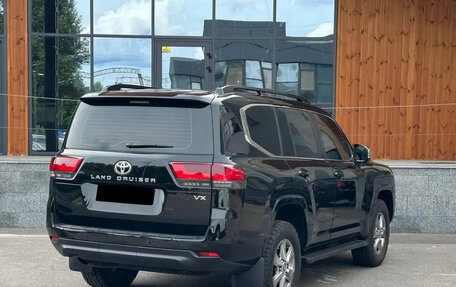 Toyota Land Cruiser, 2022 год, 40 385 800 рублей, 2 фотография