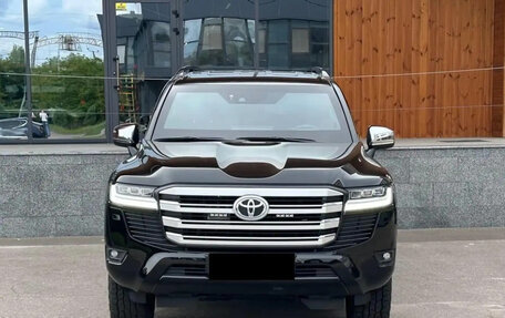 Toyota Land Cruiser, 2022 год, 40 385 800 рублей, 4 фотография