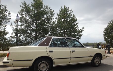 Toyota Crown, 1983 год, 1 350 000 рублей, 7 фотография