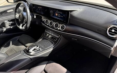 Mercedes-Benz E-Класс, 2018 год, 3 360 000 рублей, 10 фотография