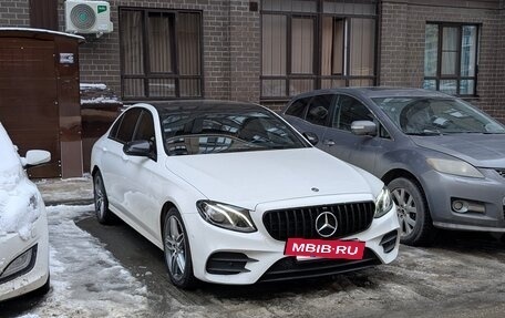 Mercedes-Benz E-Класс, 2018 год, 3 360 000 рублей, 2 фотография