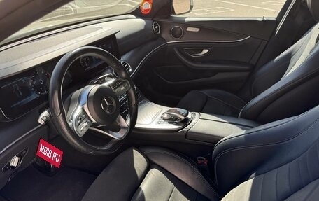 Mercedes-Benz E-Класс, 2018 год, 3 360 000 рублей, 9 фотография