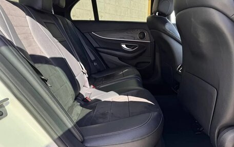 Mercedes-Benz E-Класс, 2018 год, 3 360 000 рублей, 12 фотография