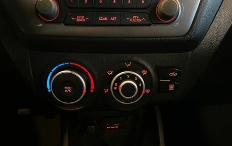 KIA Rio III рестайлинг, 2013 год, 795 000 рублей, 15 фотография