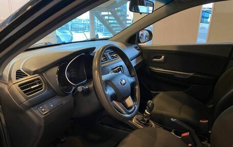 KIA Rio III рестайлинг, 2013 год, 795 000 рублей, 23 фотография