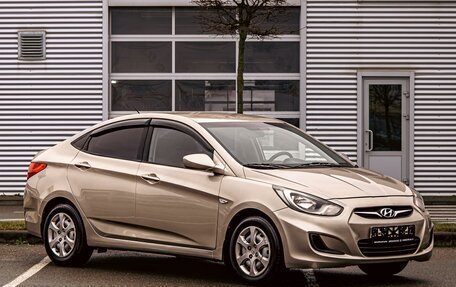 Hyundai Solaris II рестайлинг, 2014 год, 825 000 рублей, 3 фотография