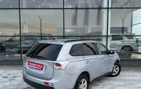 Mitsubishi Outlander III рестайлинг 3, 2013 год, 1 280 000 рублей, 7 фотография